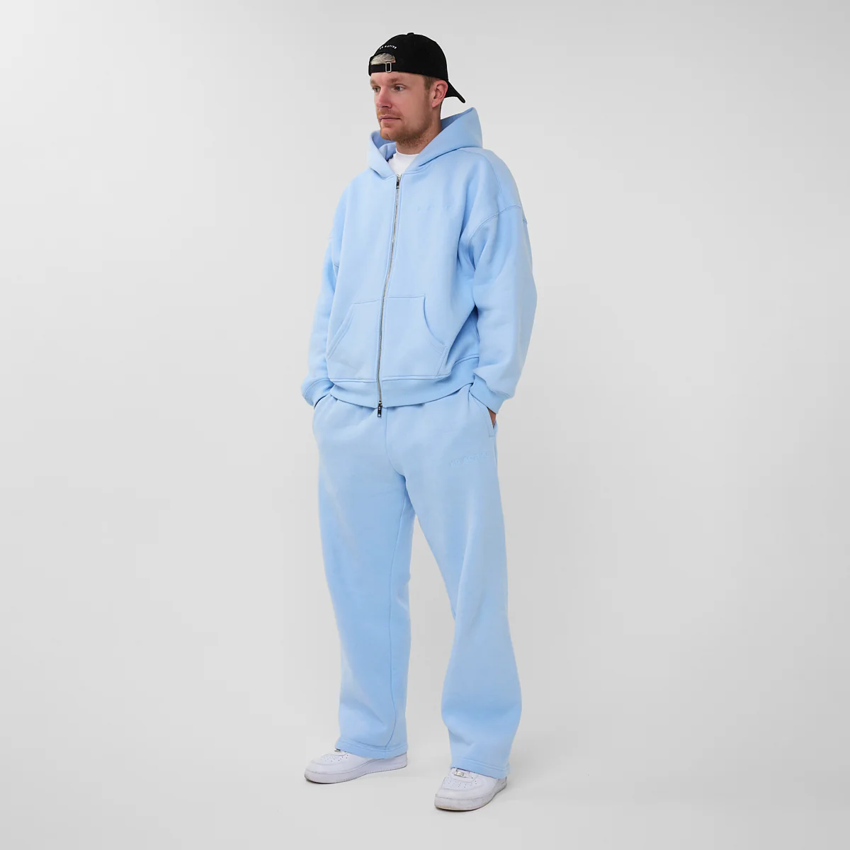 SERIES STRAIGHT JOGGER BABY BLUE - Image 3