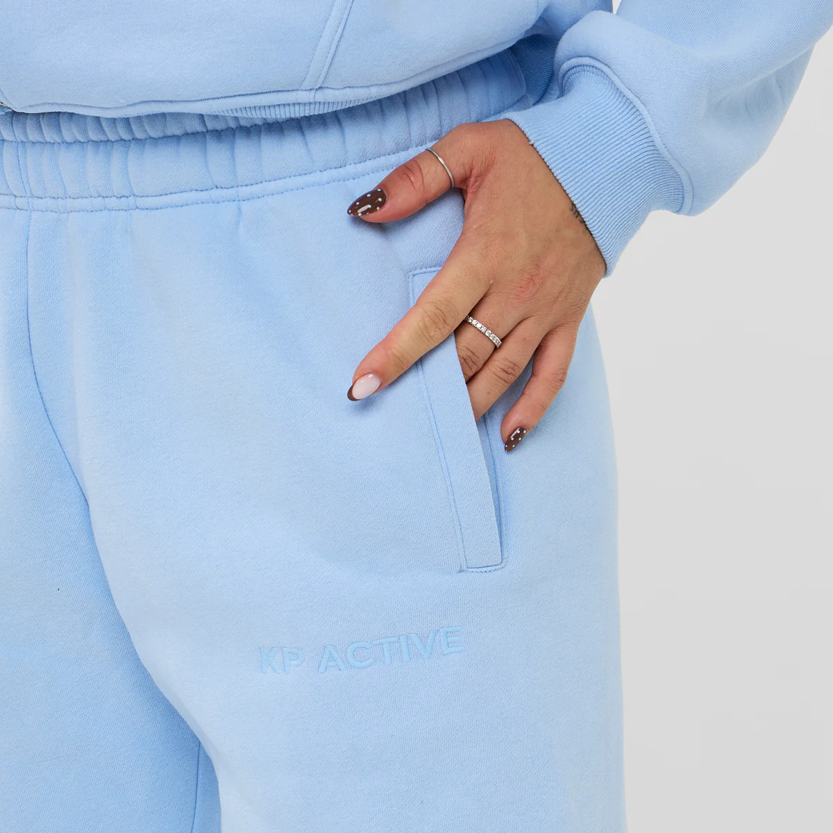 SERIES STRAIGHT JOGGER BABY BLUE - Image 4